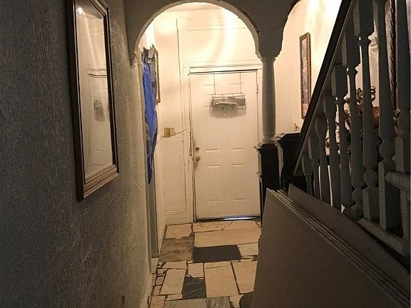 3rd image of 1504 Rogers St