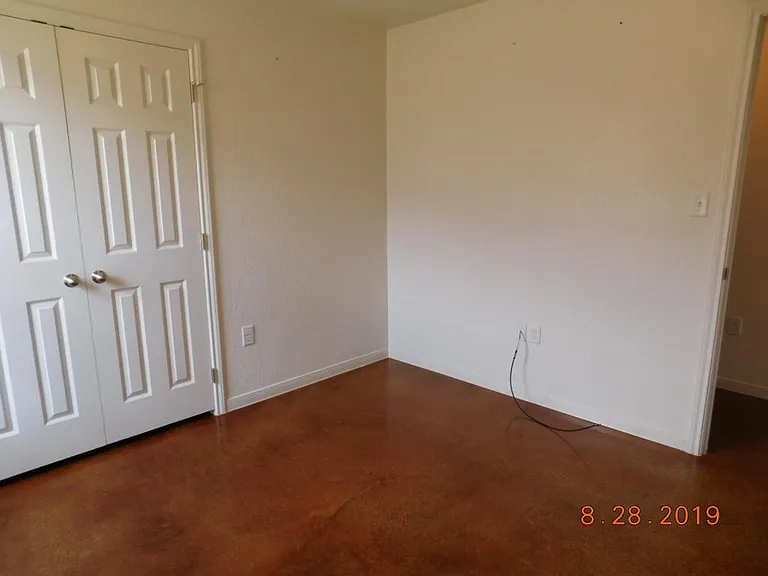 1202 Cavalry Ln #B — Photo 14