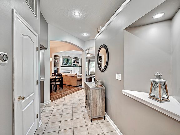 5th image of 5804 Bunkers Ave #102-B