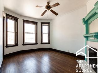 1009 W Newport Ave, Chicago, IL 60657