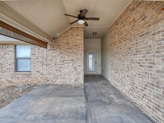 4th image of 16413 Old Oak Dr