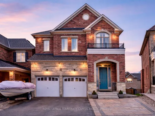 22 Walter Tunny Cres, East Gwillimbury, ON L9N 0R4