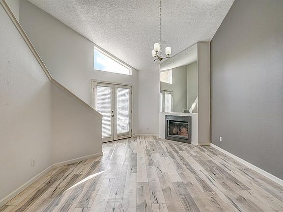 4th image of 10855 Meadowglen Ln APT 824