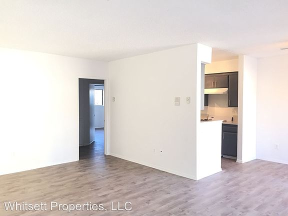 3rd image of 7061 Whitsett Ave APT 204