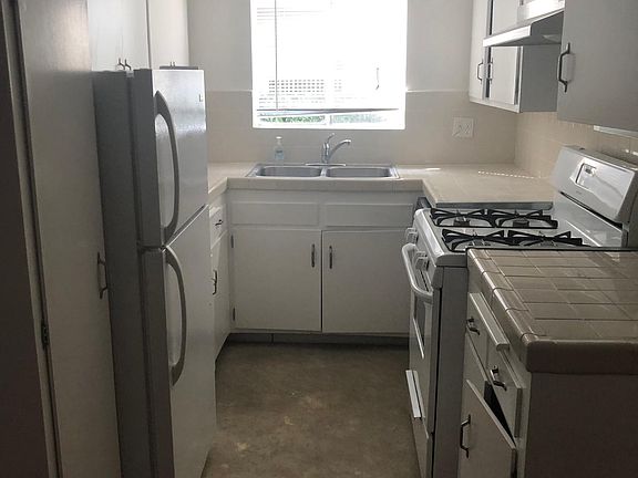 2nd image of 1239 Stanford St #104