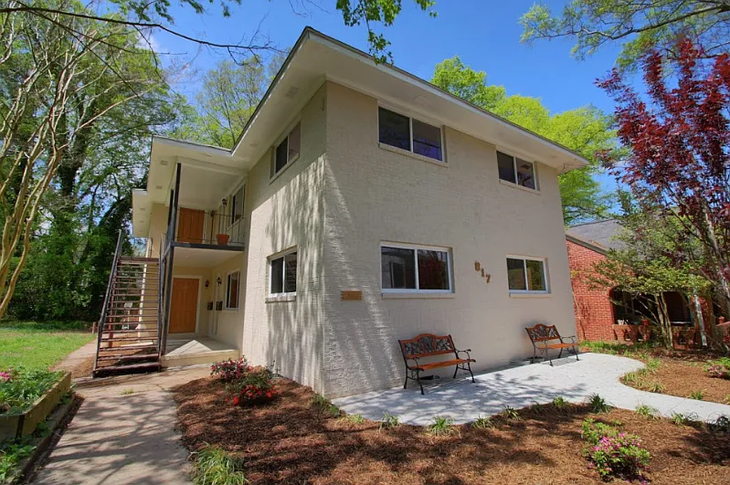 Building Photo - 817 N Buchanan Blvd #C