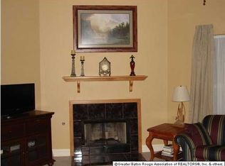 35078 Oak Place Dr, Denham Springs, LA 70706