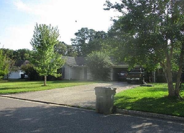 1st image of 5813 Redbud Ln