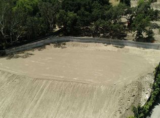 3915 Hollyline Ave, Sherman Oaks, CA 91423