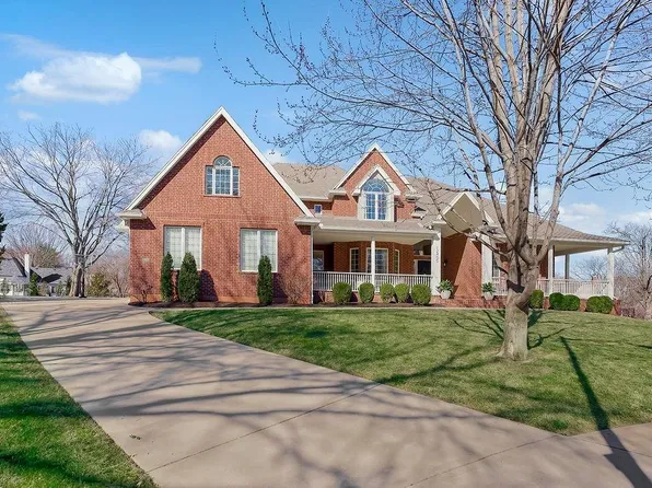12400 Pembroke Ln, Leawood, KS 66209