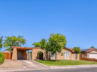 423 Summit Dr, Henderson, NV 89002