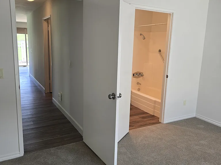 305 Harrisburg Dr — Photo 12