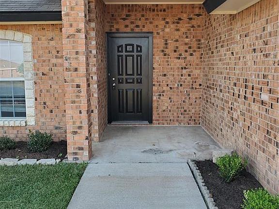 2nd image of 704 Atlas Ave