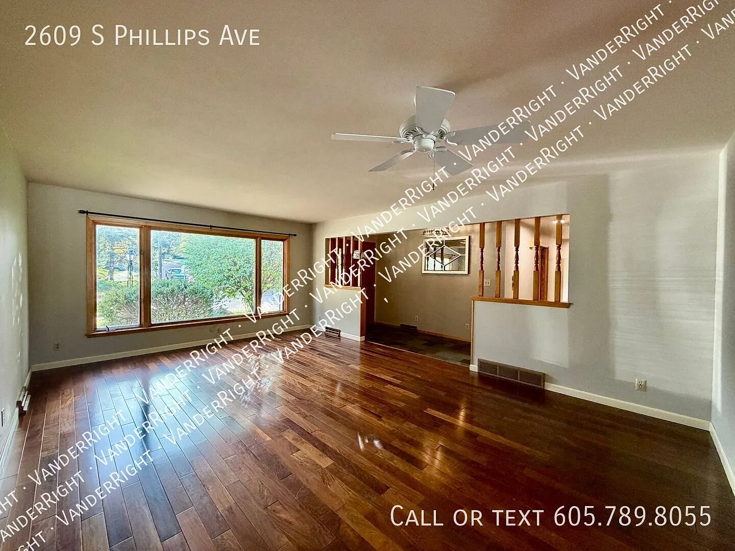 Spacious 3-Bedroom Home with Fenced Backyard, Deck & Attached Garage! — Photo 4