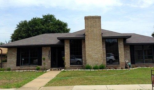 1st image of 2207 Roundrock Dr