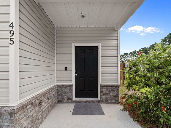 4th image of 495 Governor Treutlen Cir