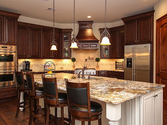 Gourmet Island Kitchen