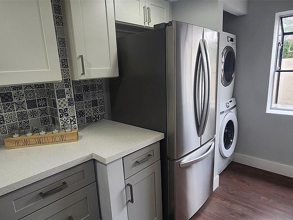 5th image of 4341 SW 70th Terrace #4341