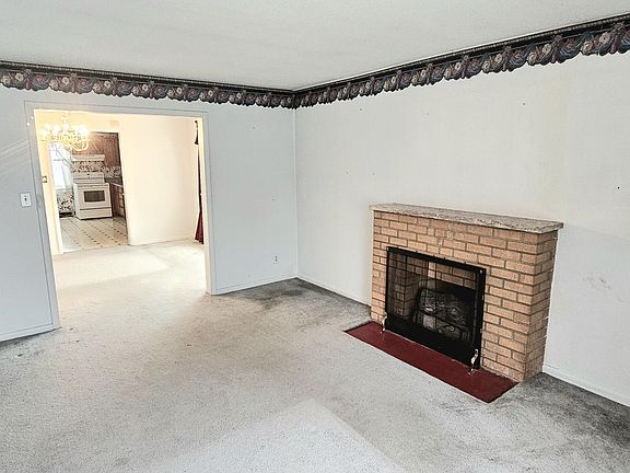 4th image of 728 Vine St