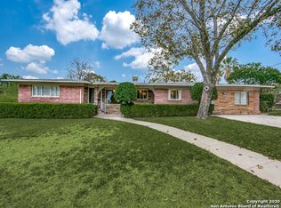 102 Shadywood Ln, San Antonio, TX 78216