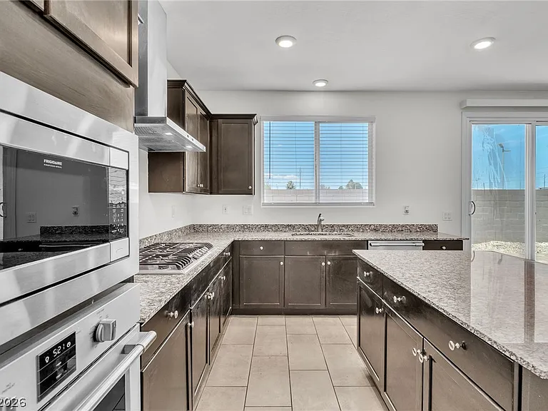 5344 Jade Crystal Ave — Photo 2