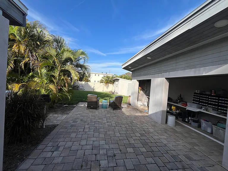 7039 Hibiscus Ave S — Photo 30