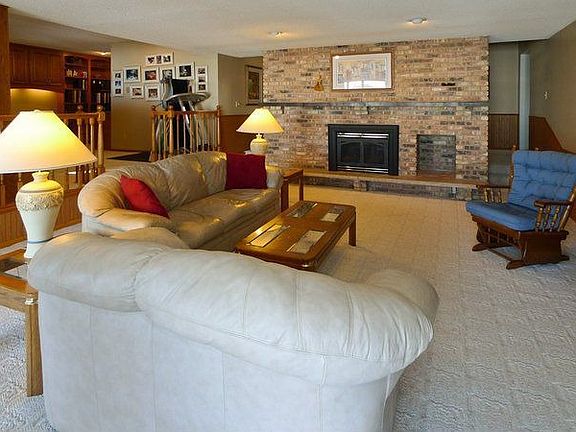 3rd image of 9703 Juniper Ct N