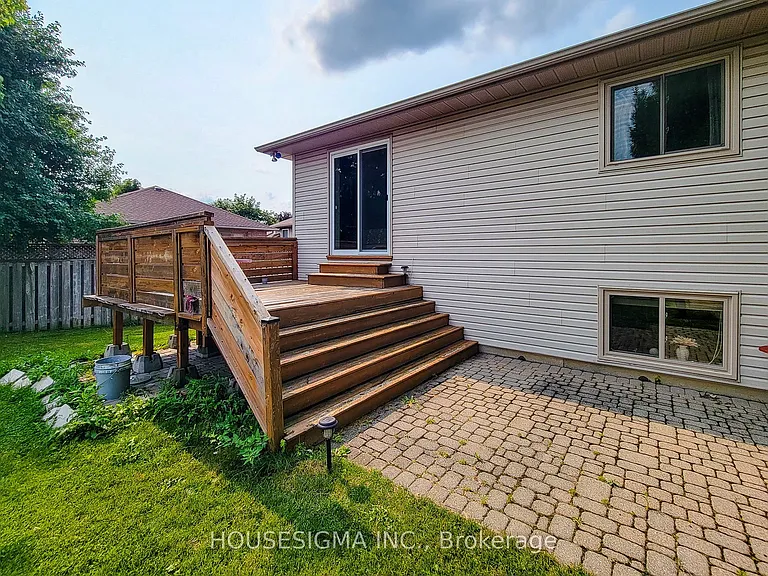 4 Treeview Ct — Photo 36