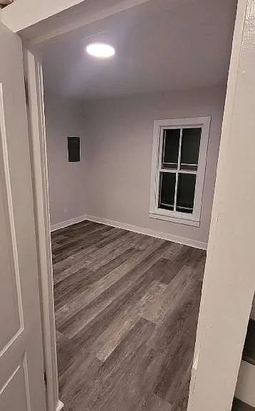 122 E Scott St — Photo 9