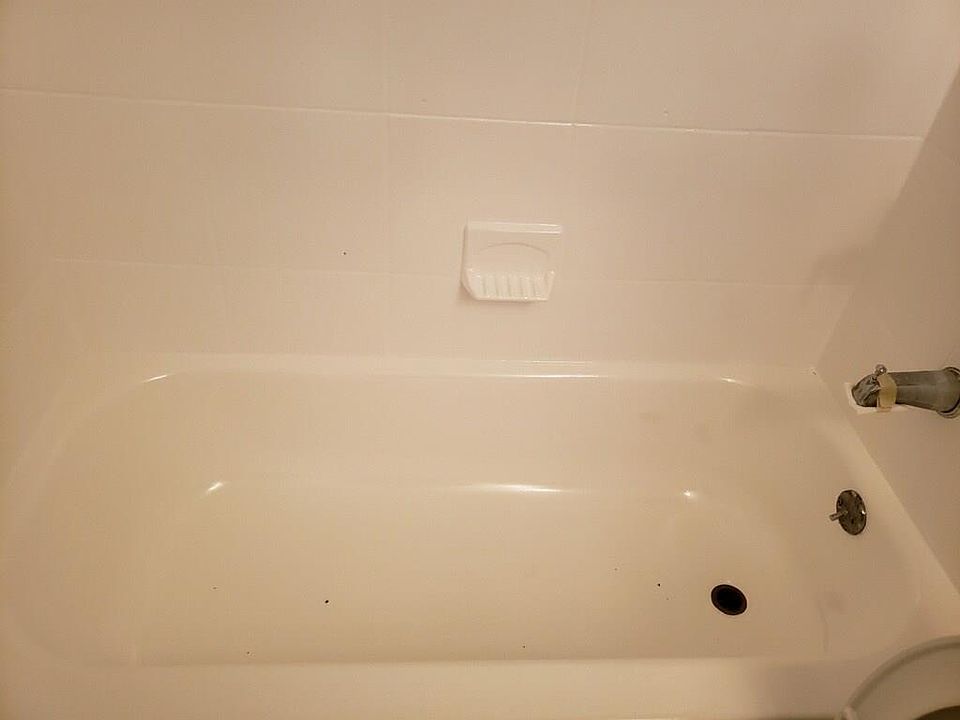 2nd image of 833 N Ewing Ave #201