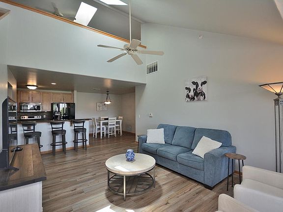 2nd image of 2955 W Drexel AVENUE #414