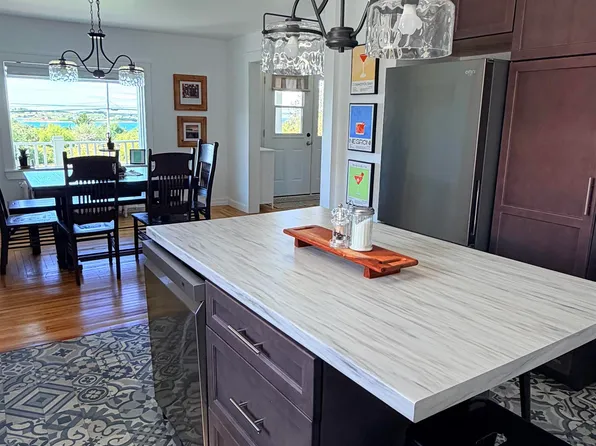 322 Main St, Pt Hood, NS B0E 2W0