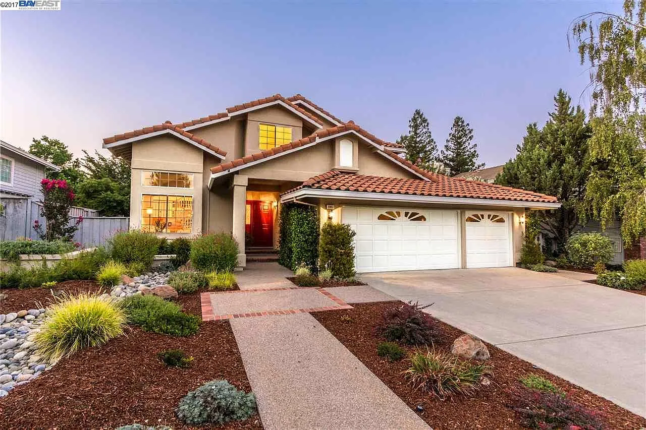 3842 Loch Lomand Way photo 1
