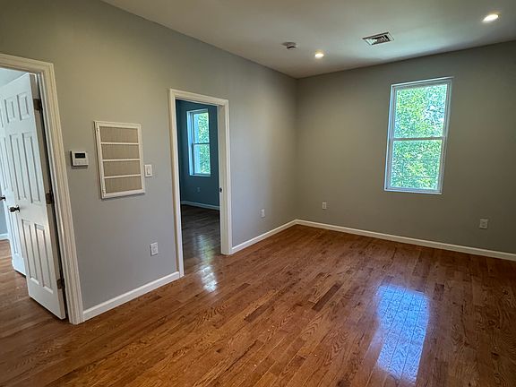 3rd image of 3422 Grace Ave Floor 2