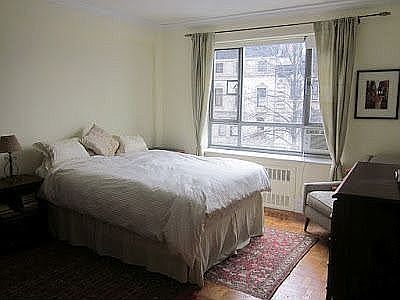 View of the bedroom from the entrance door. 