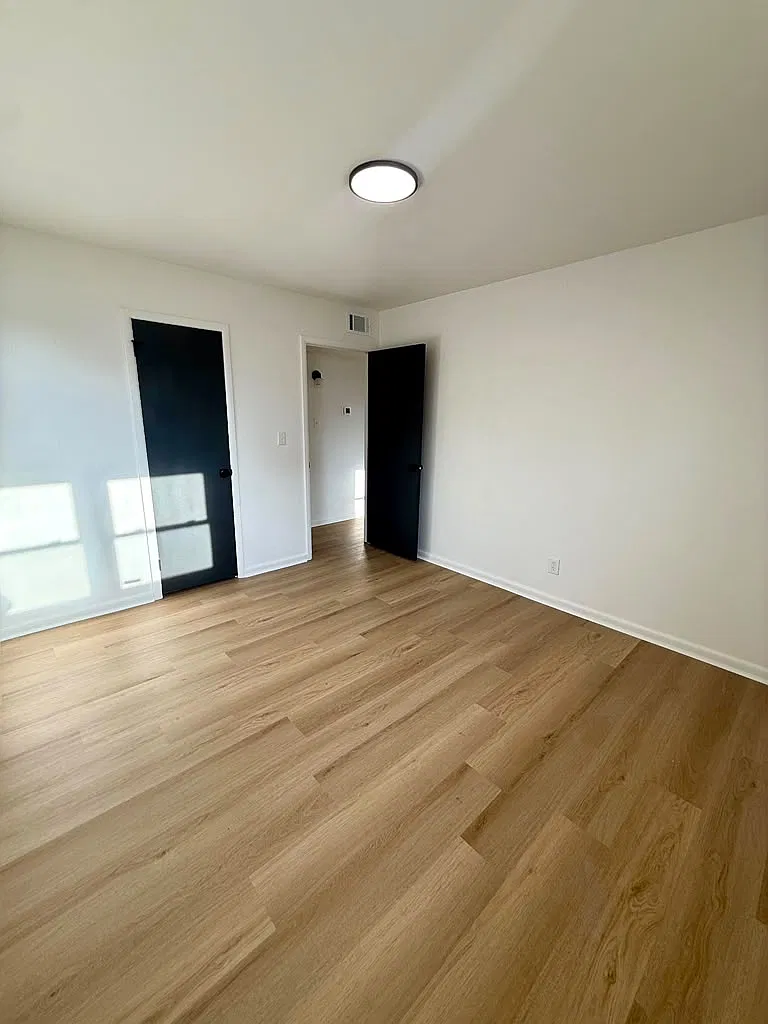 4 bed, 1176 sqft, $1,700 — Photo 3