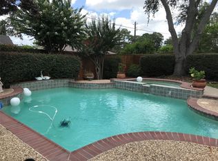 127 Parliament Dr, Houston, TX 77034