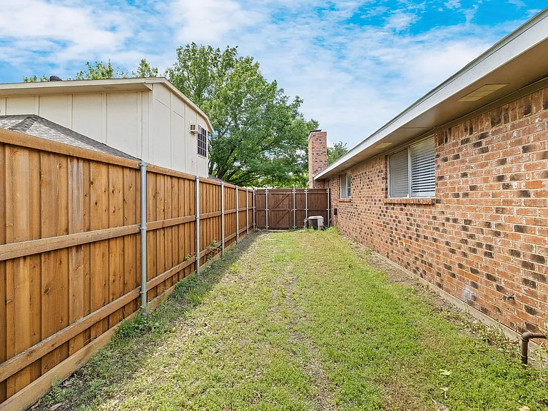 3352 Lanarc Dr — Photo 33