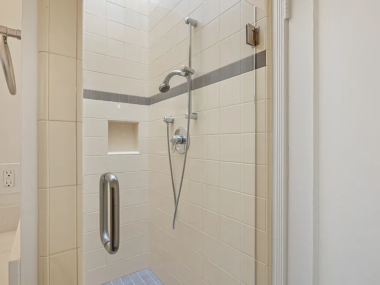 1351 Harker Ave — Photo 25