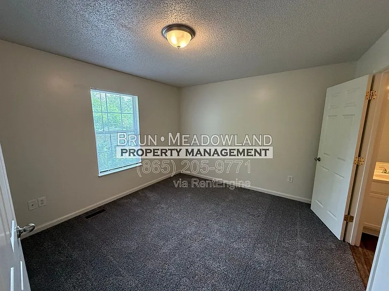 5622 Boxwood Garden Way — Photo 32