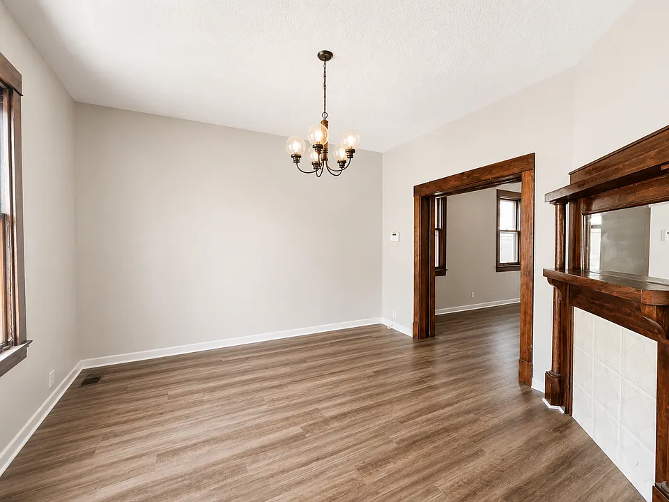 2327 W Main St