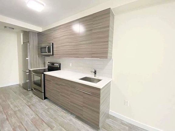2nd image of 596 E 19th St #5D