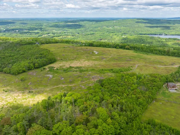 983 Barrett Hill Road, Union, ME 04862