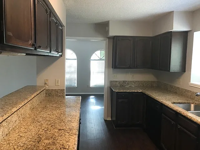 801 Bass Dr — Photo 6