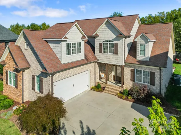641 Weyburn Dr NW, Concord, NC 28027