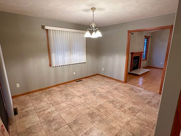 5th image of 208 E 54th Street Pl