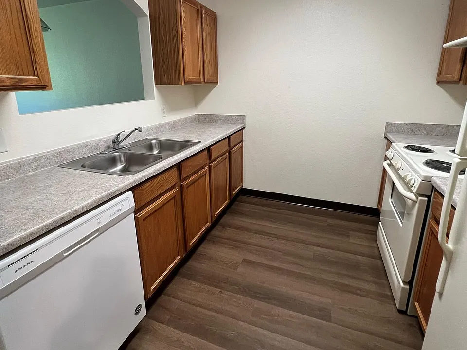 Granite Creek Apartments