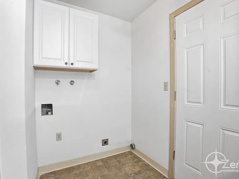 166 Virginia St #B — Photo 6