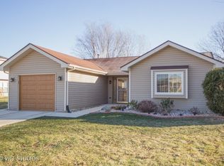 1634 Kautz Rd, Aurora, IL 60504