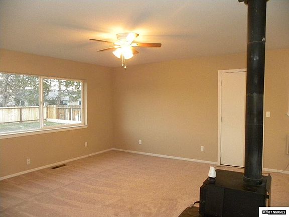 2nd image of 1338 Honeybee Ln